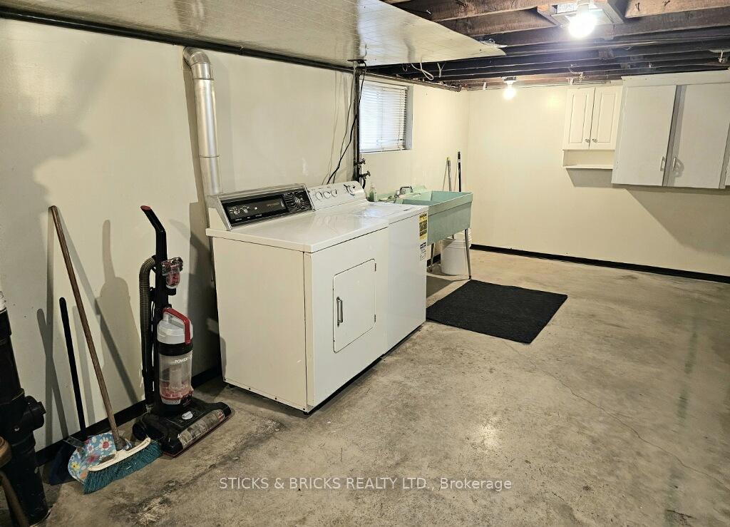 Photo 17 of 5260 Stuart Avenue, Niagara Falls, Cherrywood — HOMEH