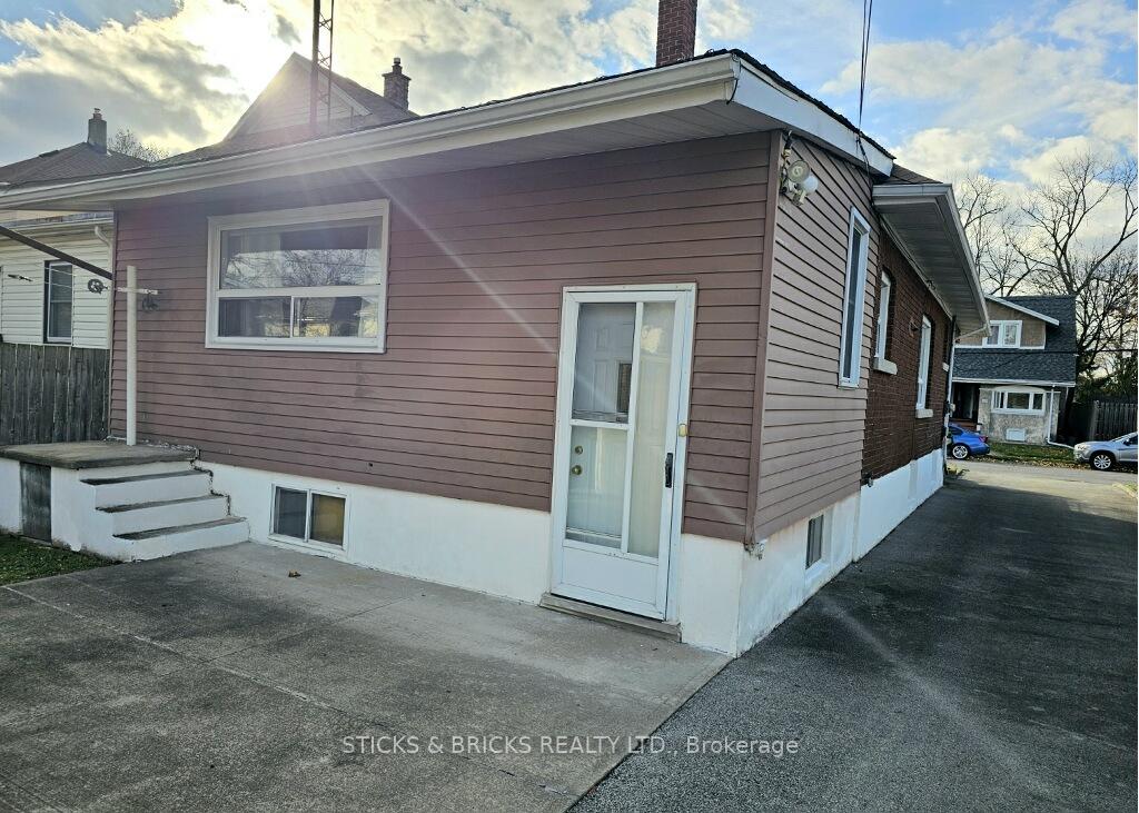 Photo 23 of 5260 Stuart Avenue, Niagara Falls, Cherrywood — HOMEH