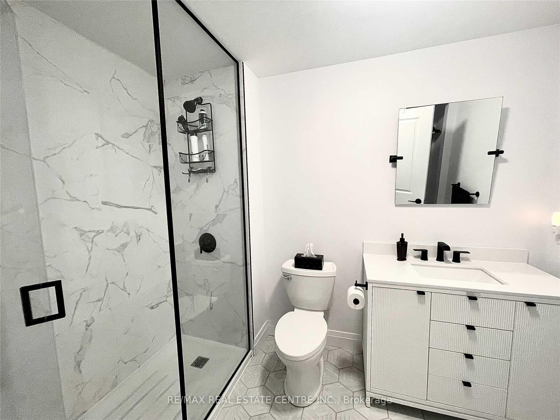Photo 6 of Unit B, 17 Armstrong Street, Orangeville — HOMEH