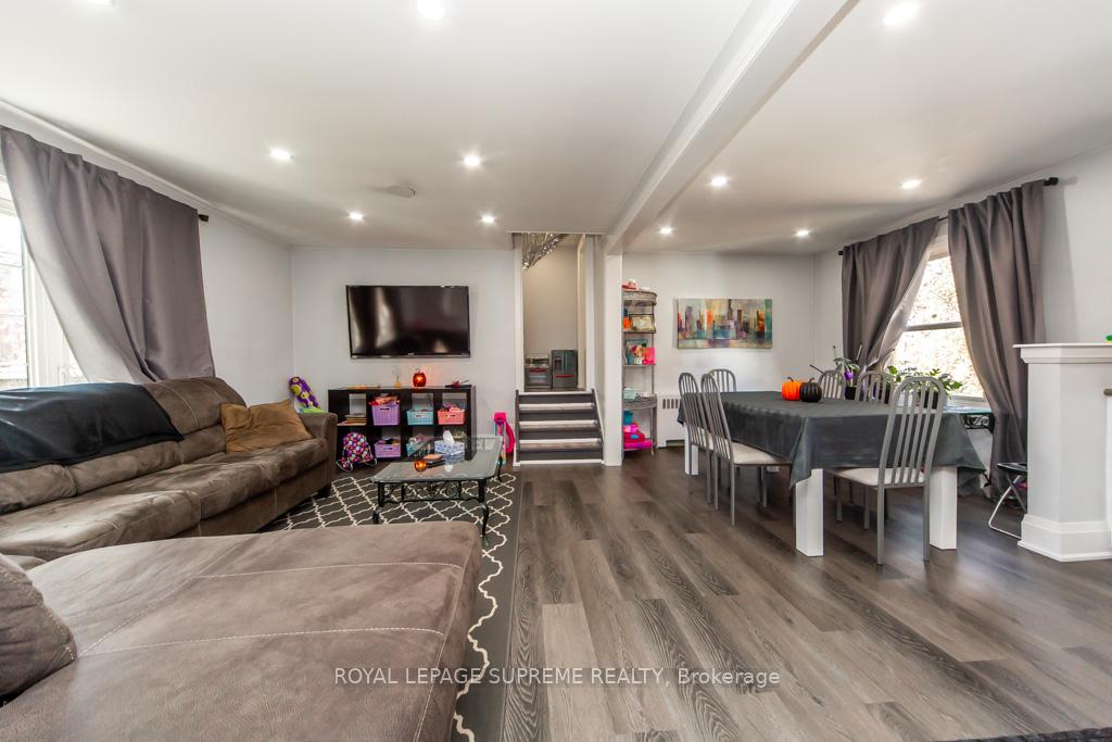 Photo 5 of 248 Mississaga Street W, Orillia — HOMEH