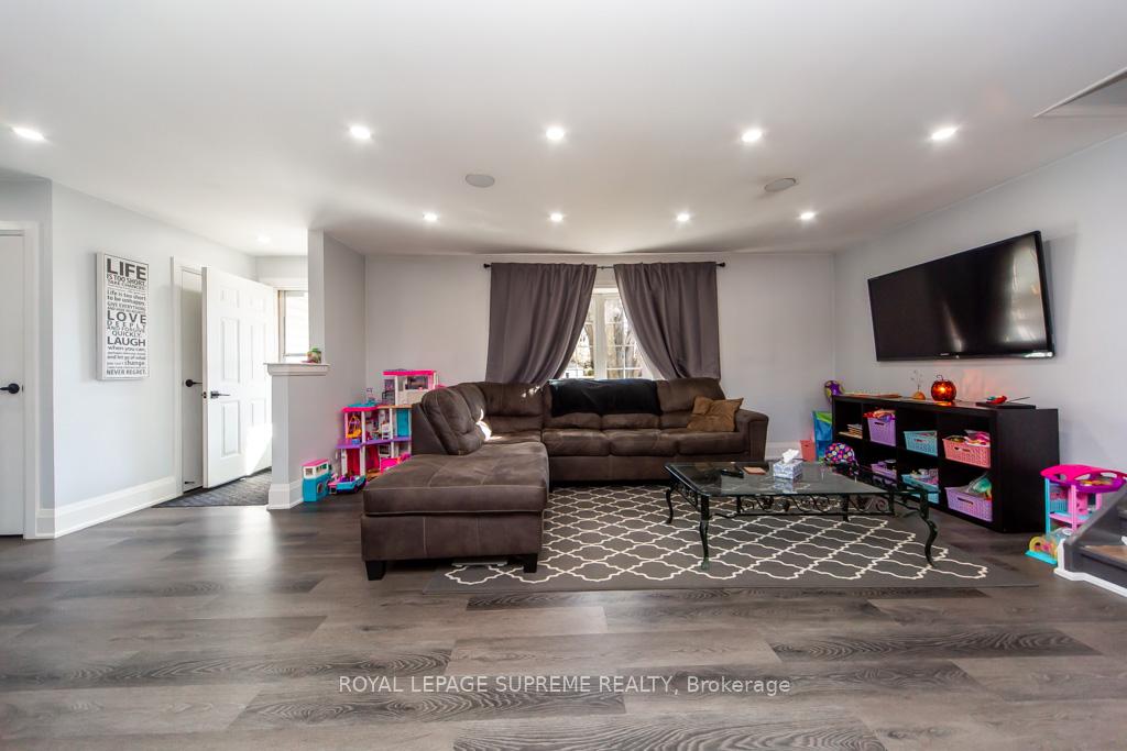Photo 7 of 248 Mississaga Street W, Orillia — HOMEH