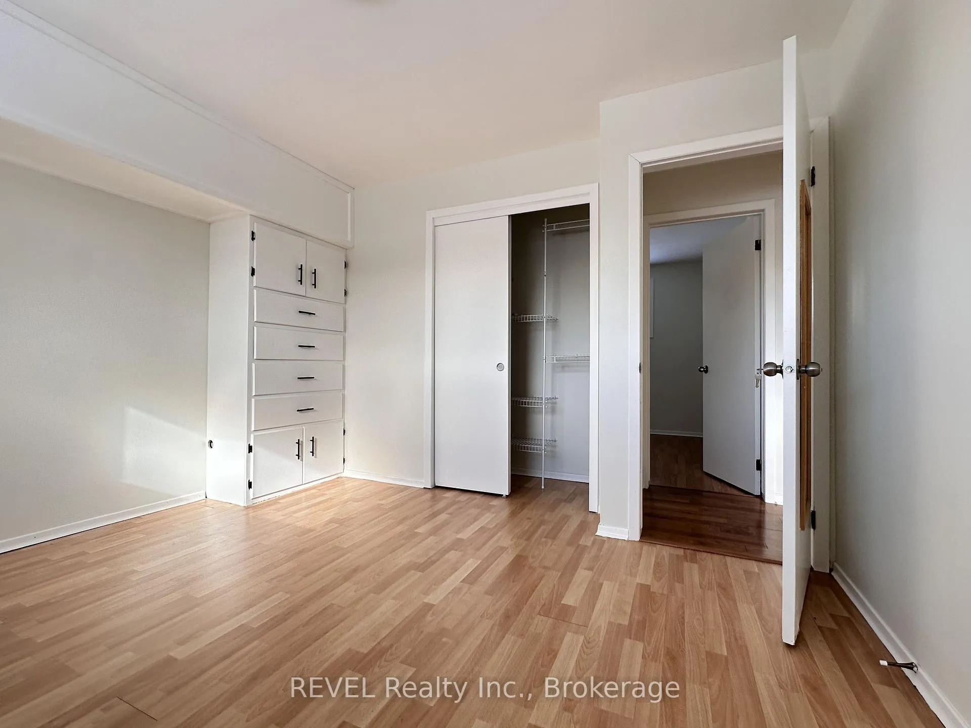 Photo 9 of Unit UPPER, 7109 Jill Drive, Niagara Falls, Marineland — HOMEH