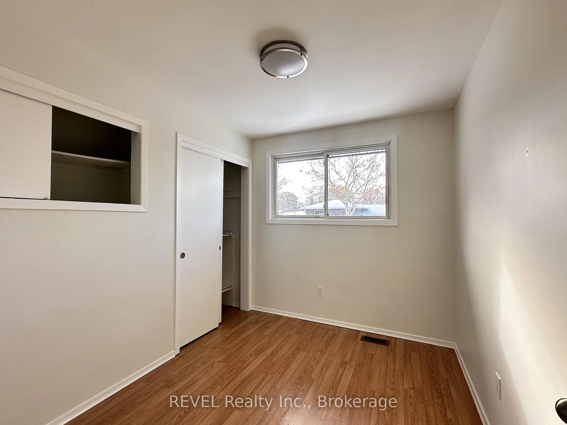 Photo 11 of Unit UPPER, 7109 Jill Drive, Niagara Falls, Marineland — HOMEH