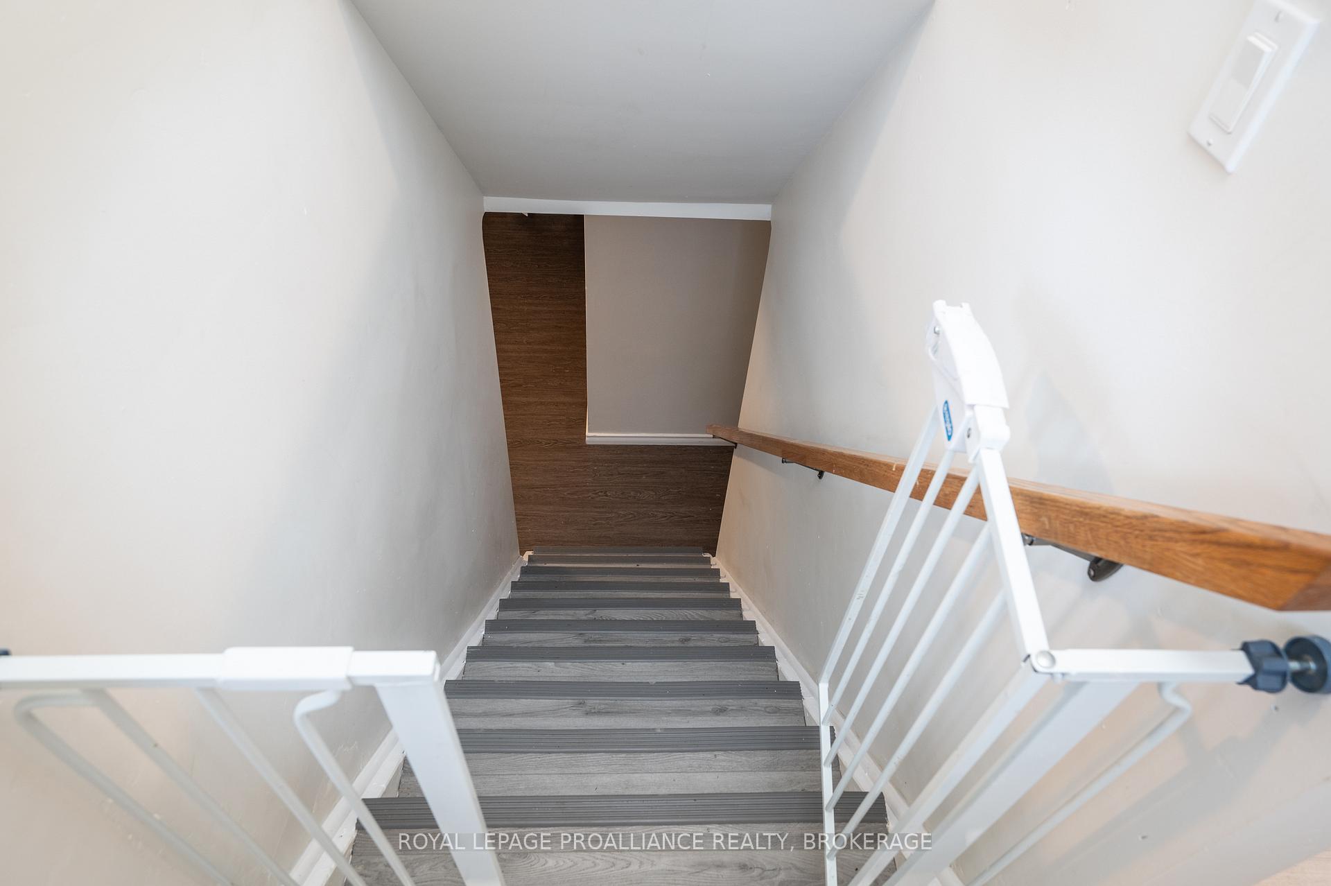 Photo 16 of 343 Meadowcrest Road, Kingston, City Southwest — HOMEH