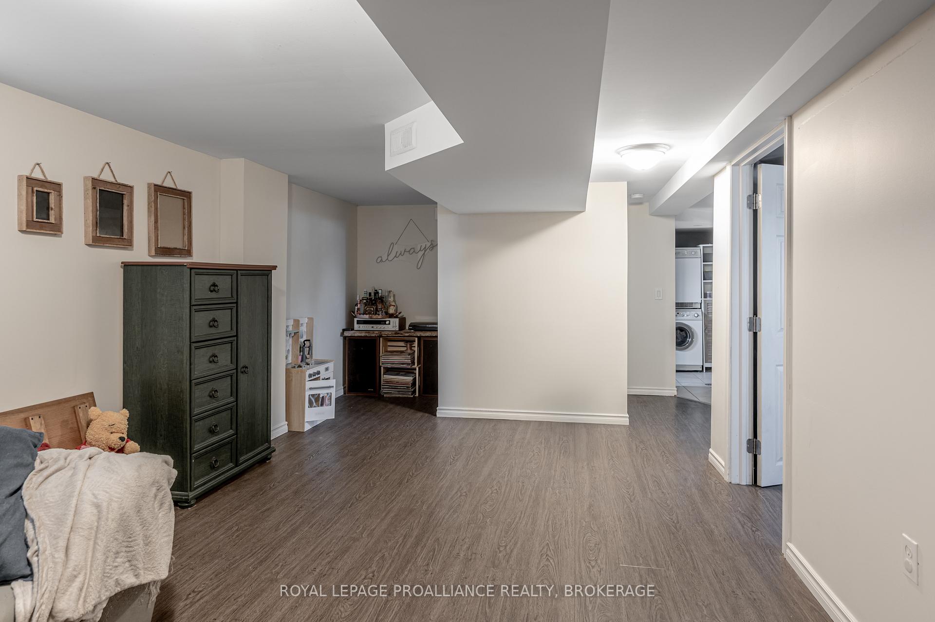 Photo 18 of 343 Meadowcrest Road, Kingston, City Southwest — HOMEH