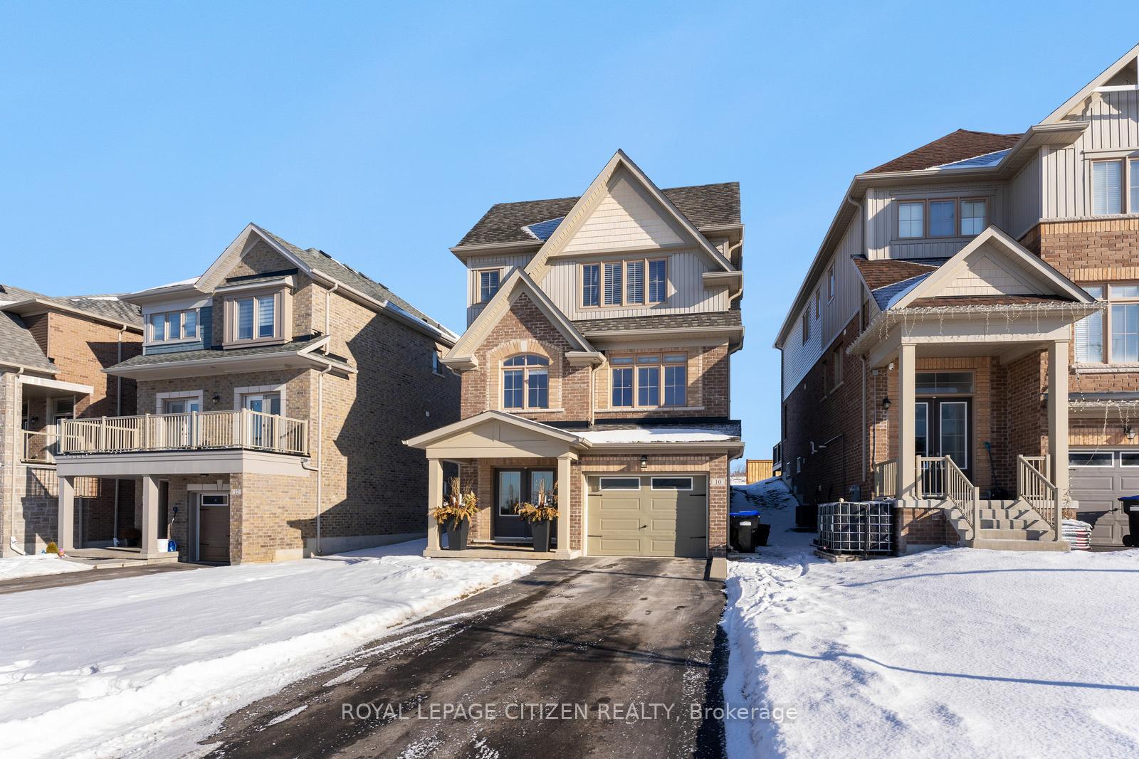 Photo 2 of 10 Janes Crescent, New Tecumseth, Rural New Tecumseth — HOMEH