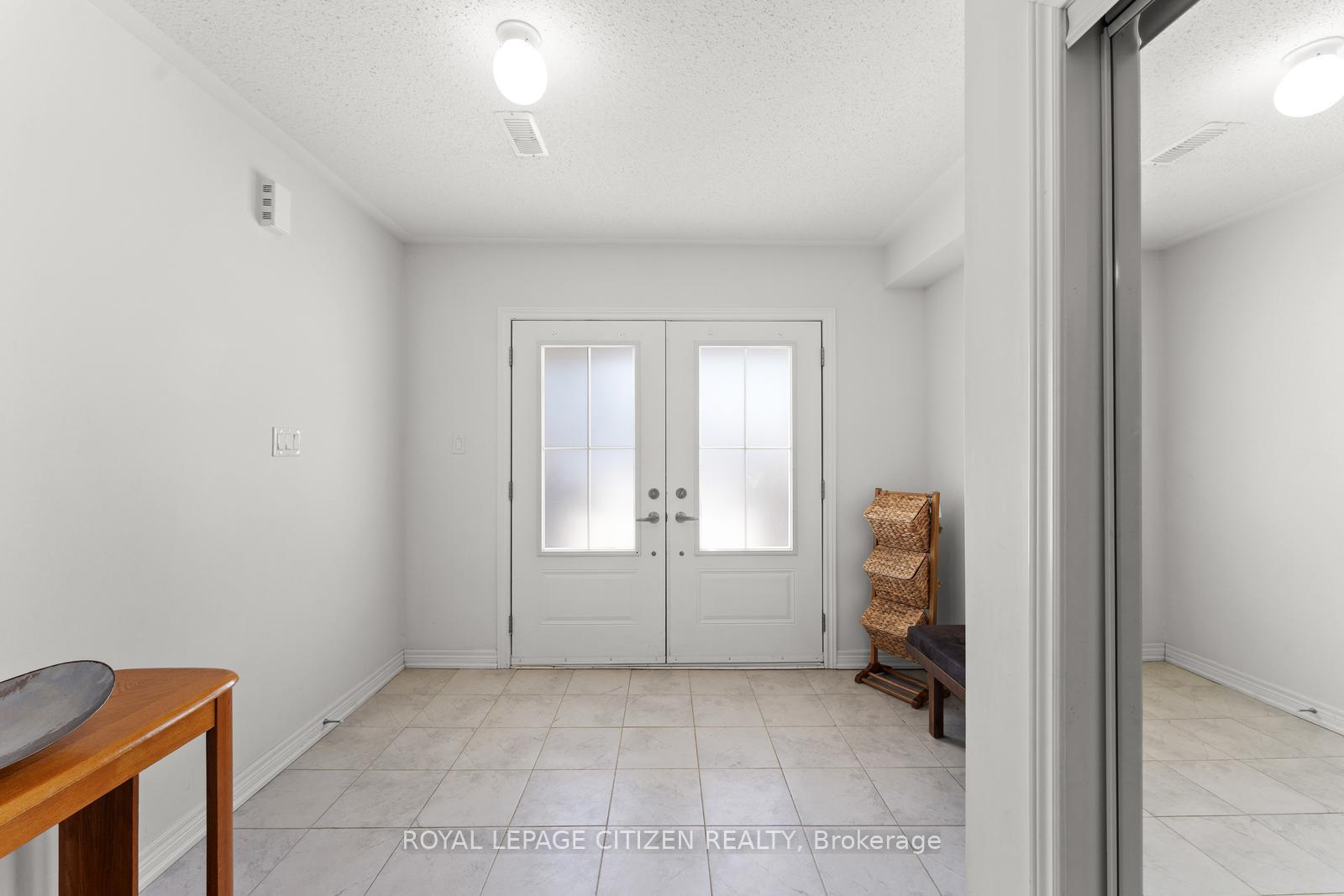 Photo 4 of 10 Janes Crescent, New Tecumseth, Rural New Tecumseth — HOMEH