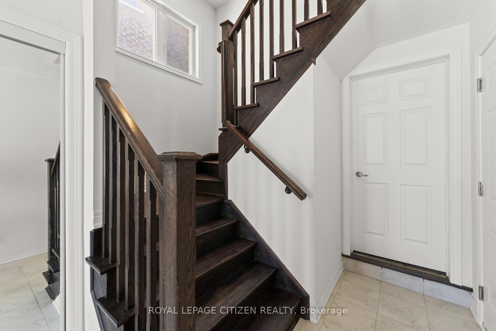Photo 6 of 10 Janes Crescent, New Tecumseth, Rural New Tecumseth — HOMEH