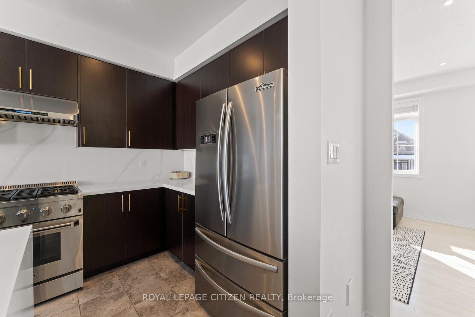 Photo 14 of 10 Janes Crescent, New Tecumseth, Rural New Tecumseth — HOMEH