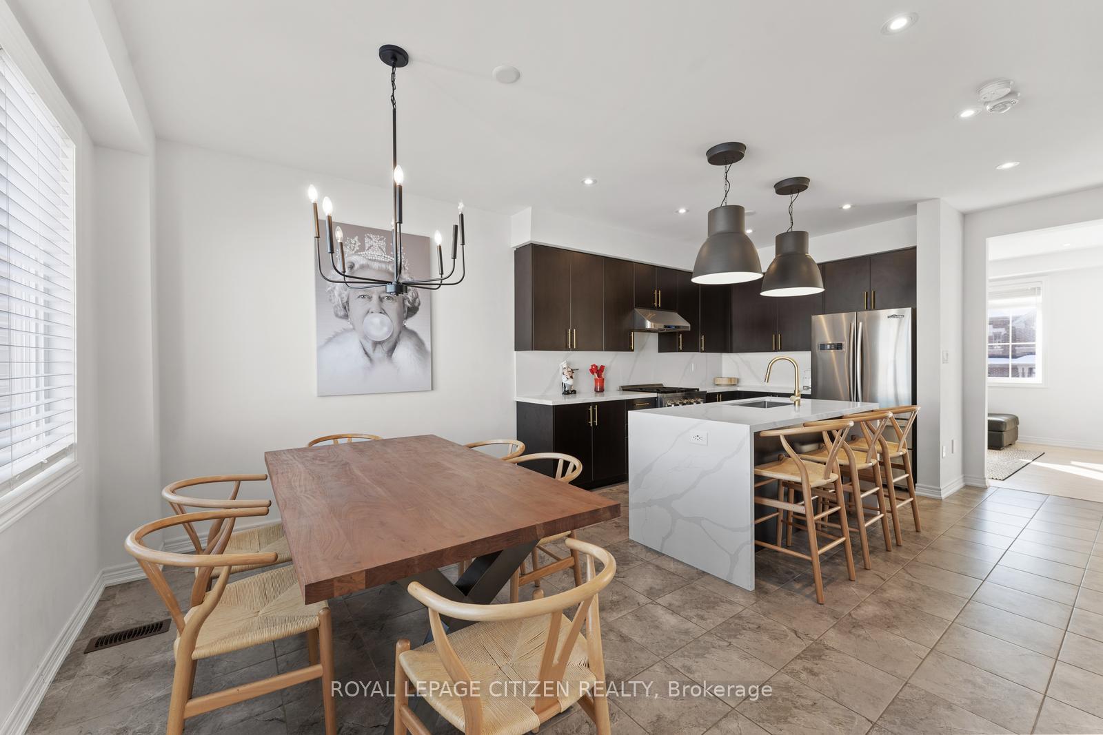 Photo 16 of 10 Janes Crescent, New Tecumseth, Rural New Tecumseth — HOMEH