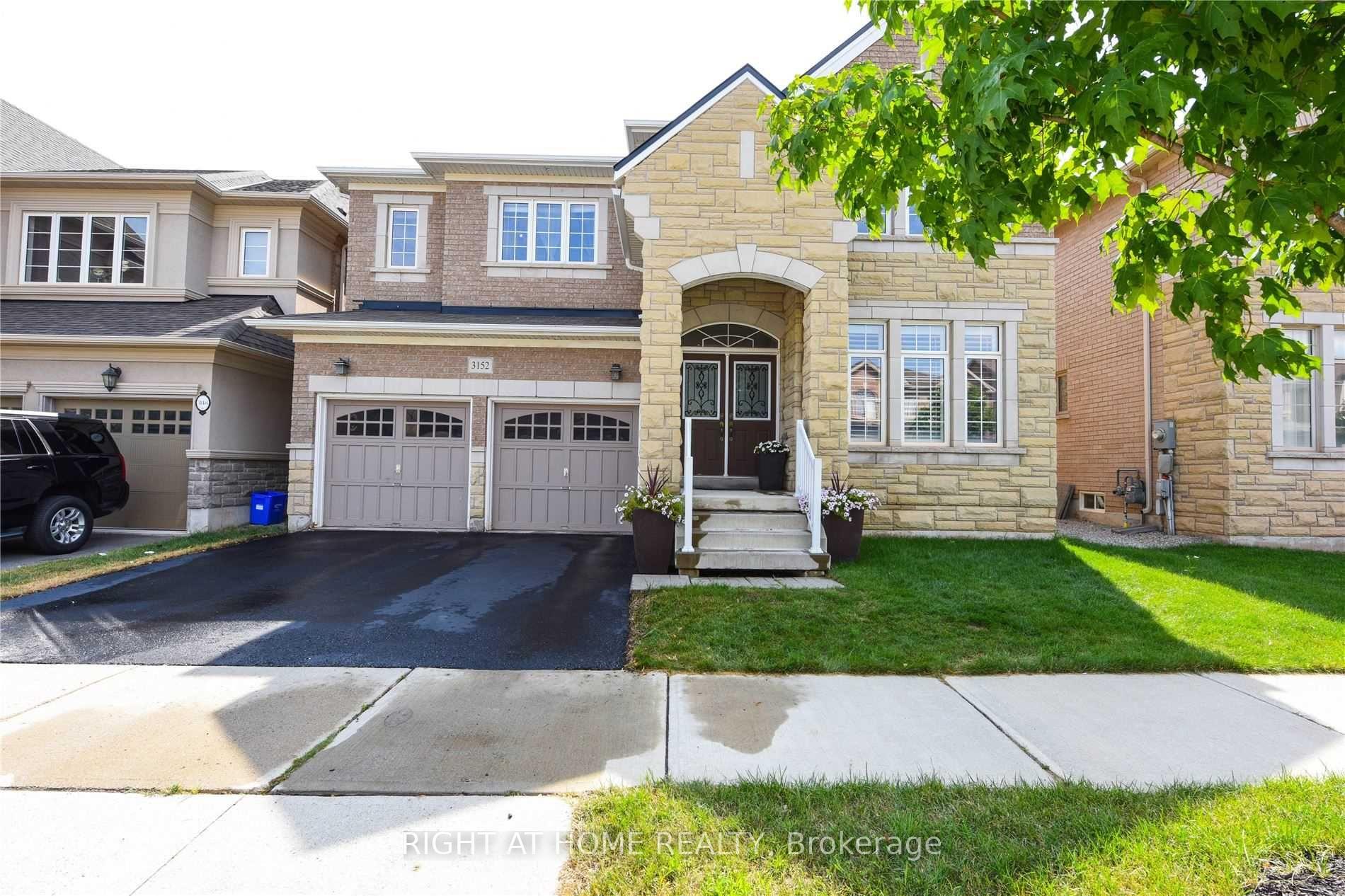 Front of 3152 Larry Crescent