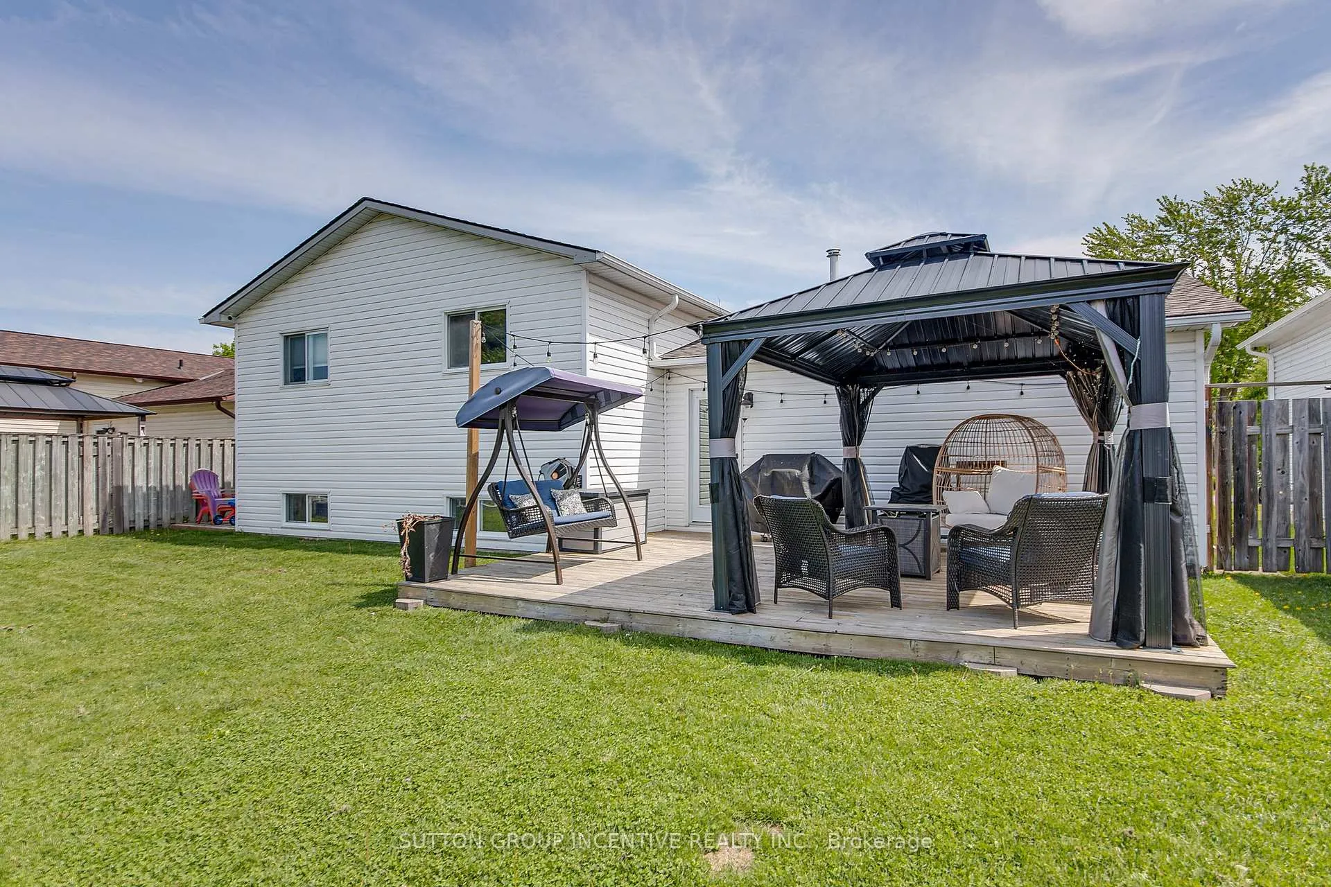 Photo 13 of 389 High Street, Orillia — HOMEH