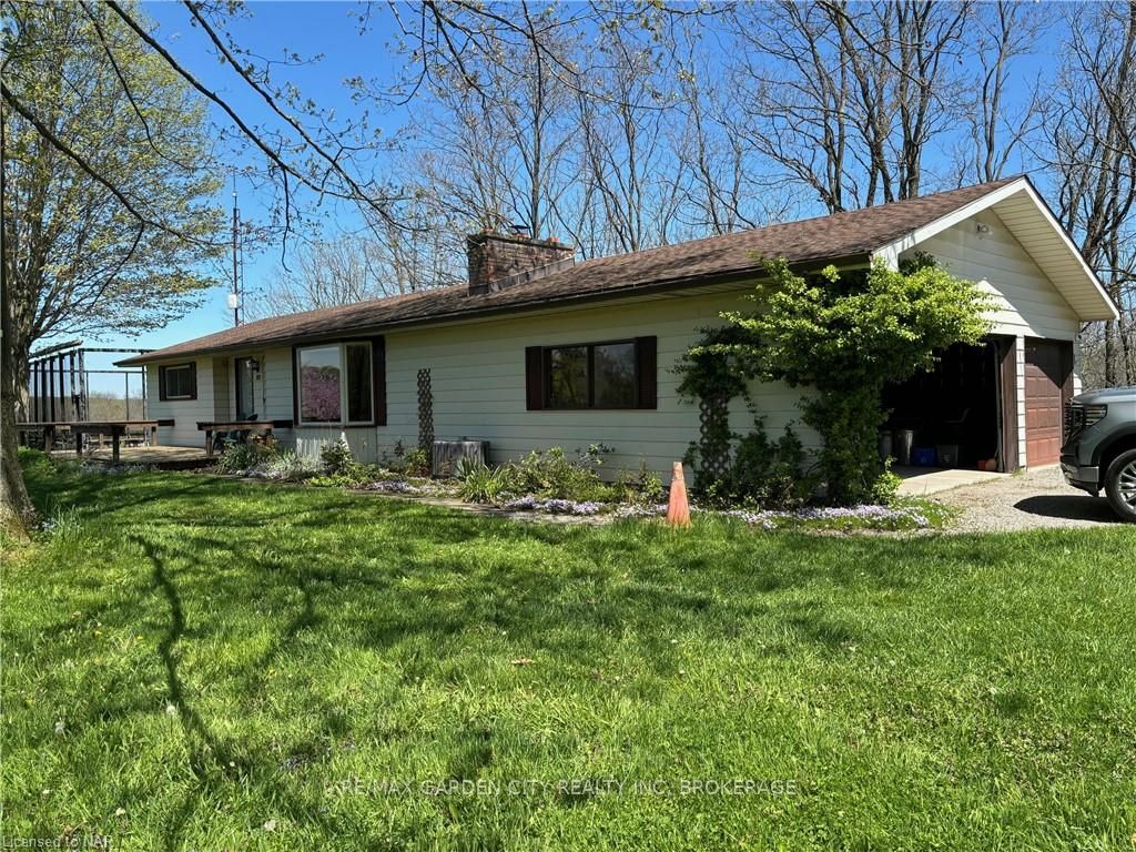 Photo 1 of 105 Orchard Hill Road, Pelham, North Pelham — HOMEH