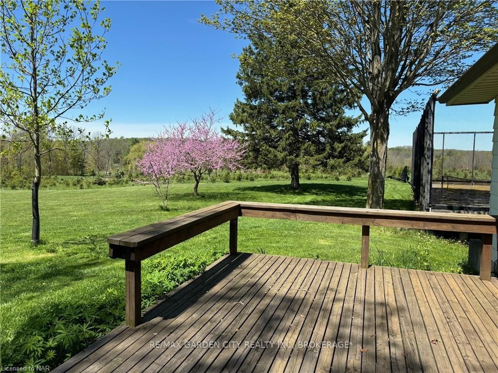 Photo 4 of 105 Orchard Hill Road, Pelham, North Pelham — HOMEH
