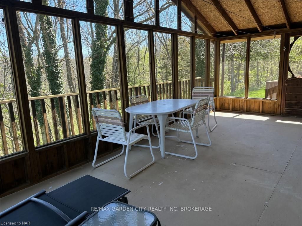 Photo 8 of 105 Orchard Hill Road, Pelham, North Pelham — HOMEH