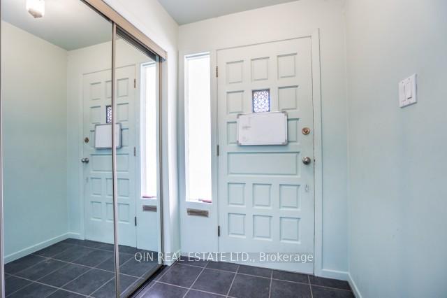 Photo 3 of 22 St Andres Court, Markham, Thornhill — HOMEH