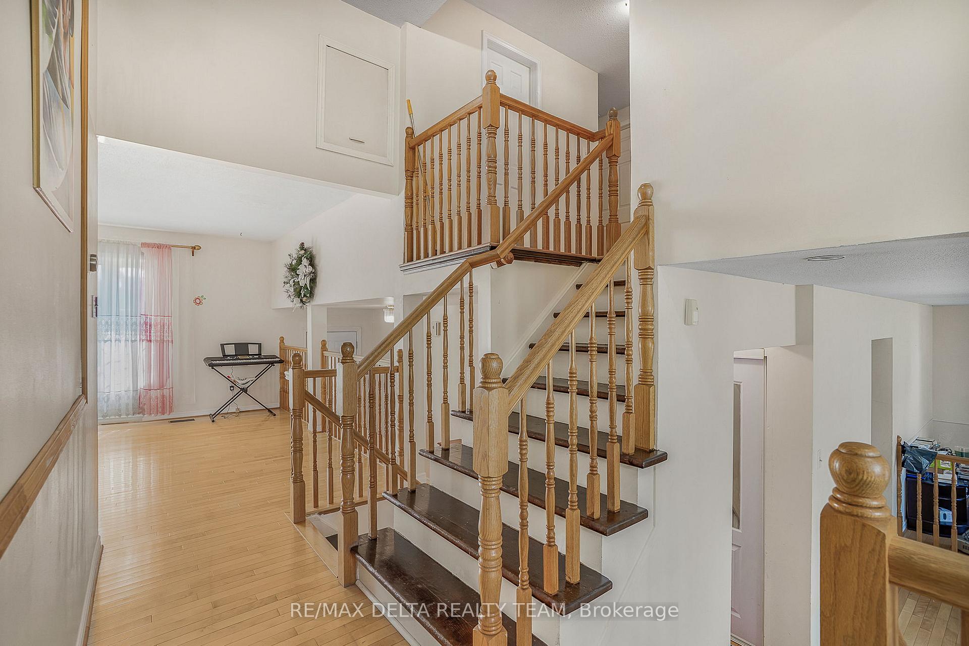 Photo 6 of 6321 Fortune Drive, Ottawa, Convent Glen North — HOMEH