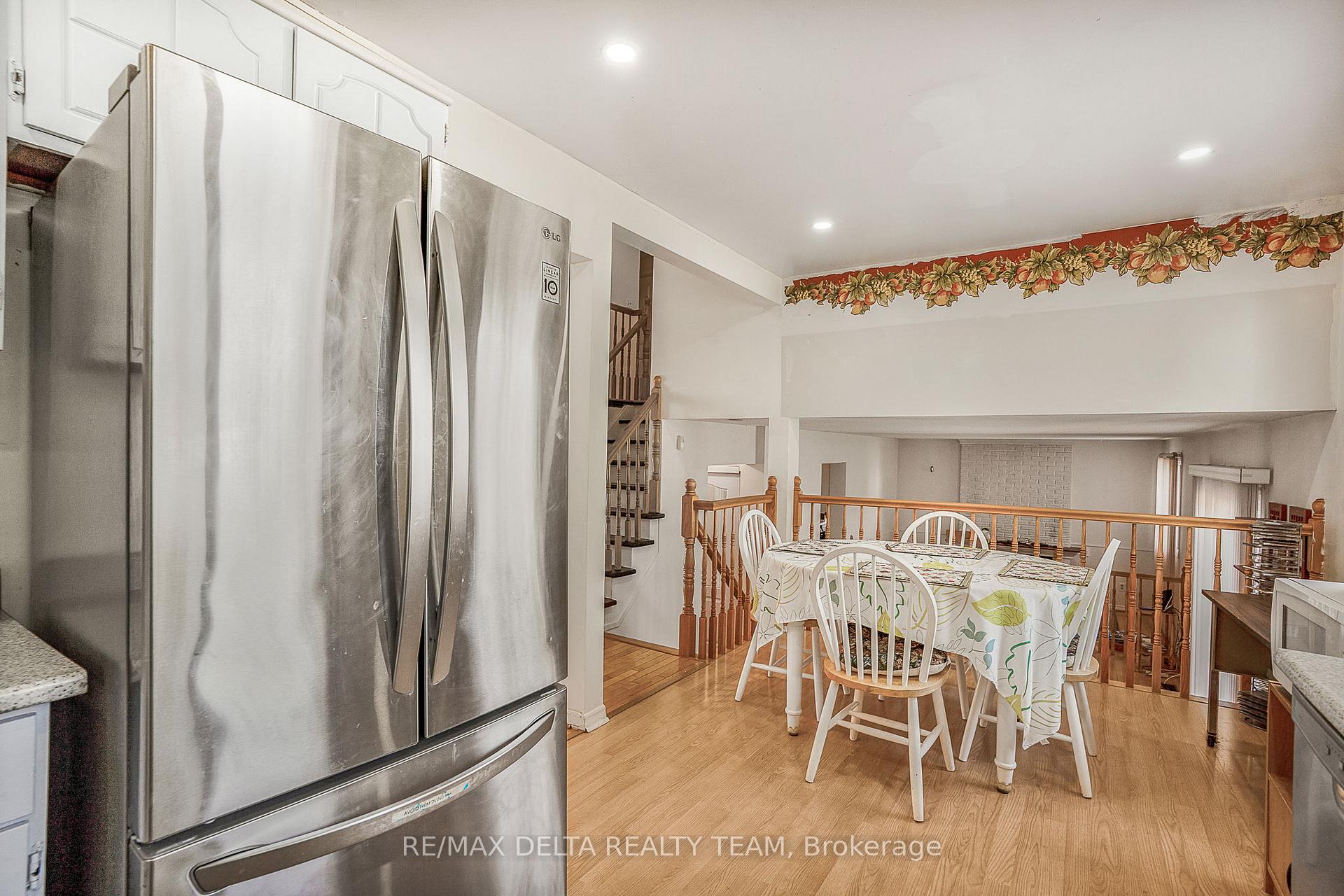 Photo 10 of 6321 Fortune Drive, Ottawa, Convent Glen North — HOMEH