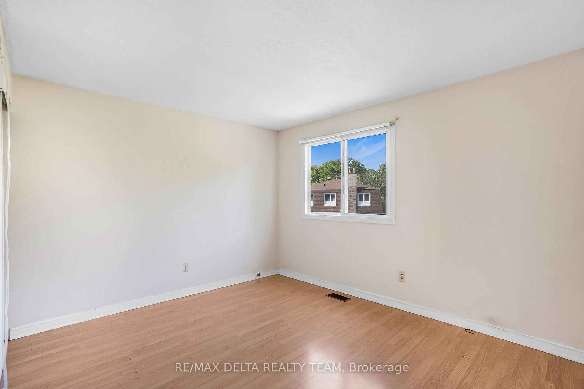 Photo 15 of 6321 Fortune Drive, Ottawa, Convent Glen North — HOMEH