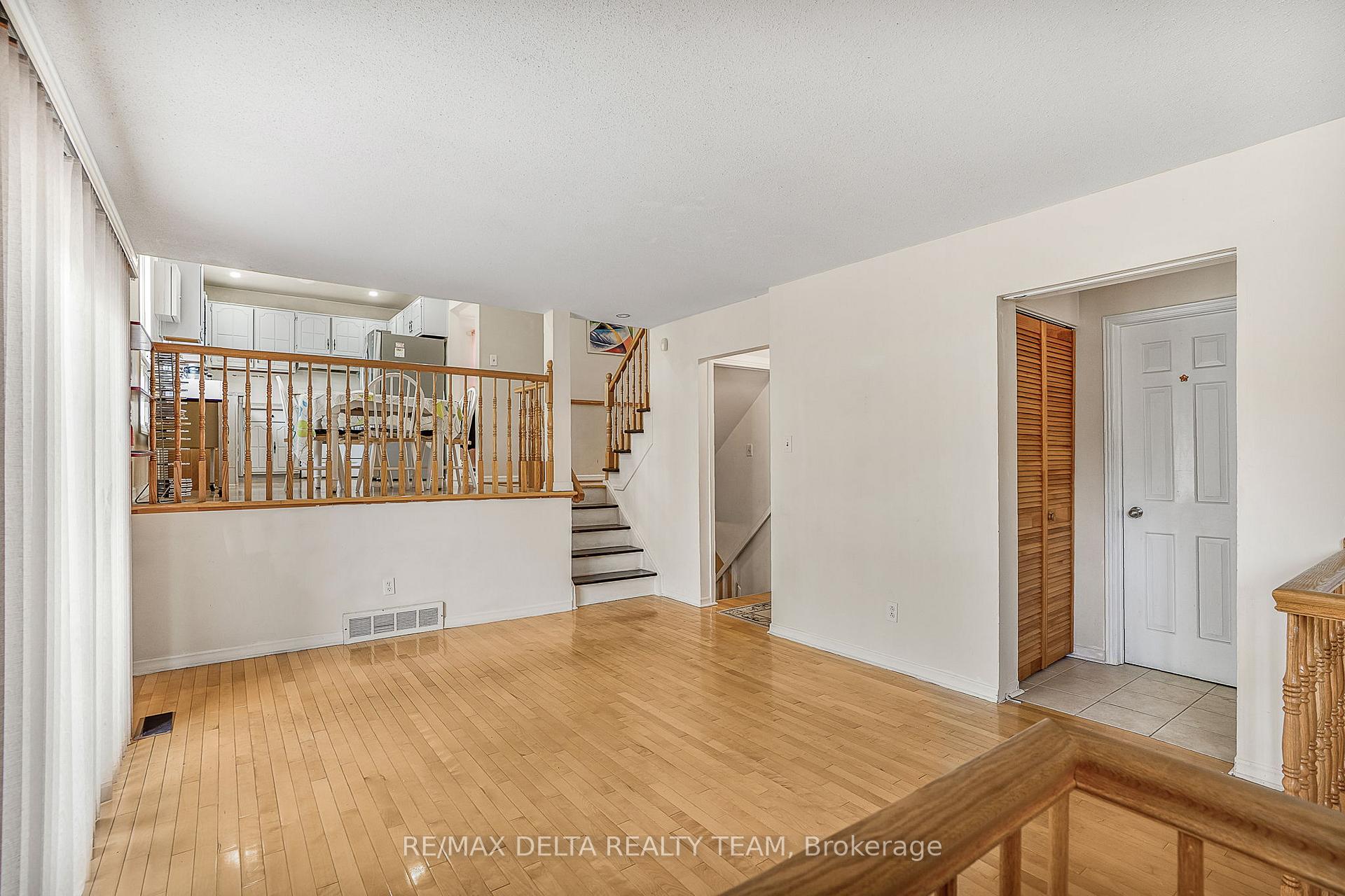 Photo 21 of 6321 Fortune Drive, Ottawa, Convent Glen North — HOMEH