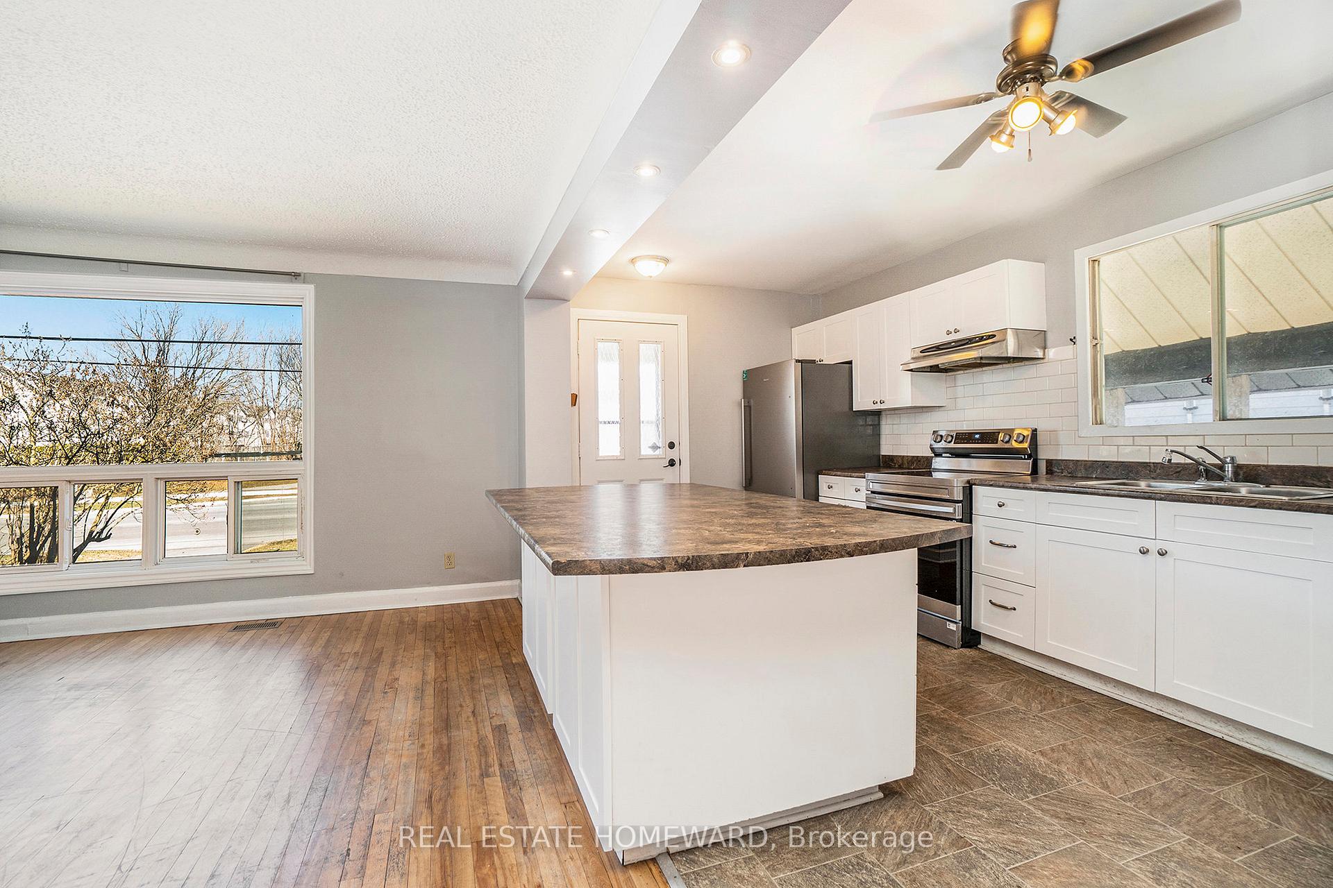 Photo 4 of 482 Donald Street, Ottawa, Overbrook/Castle Heights — HOMEH