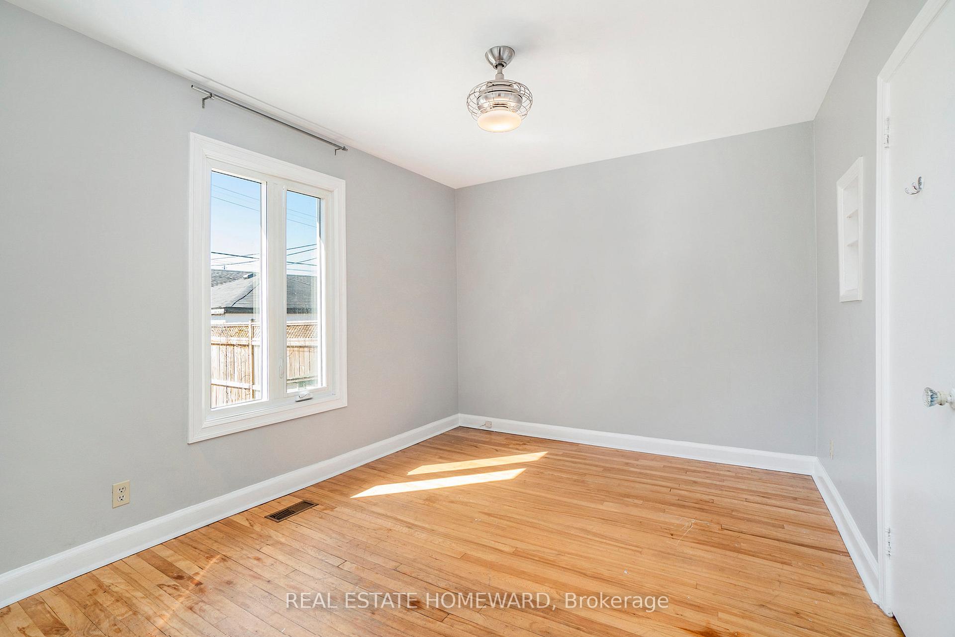 Photo 10 of 482 Donald Street, Ottawa, Overbrook/Castle Heights — HOMEH