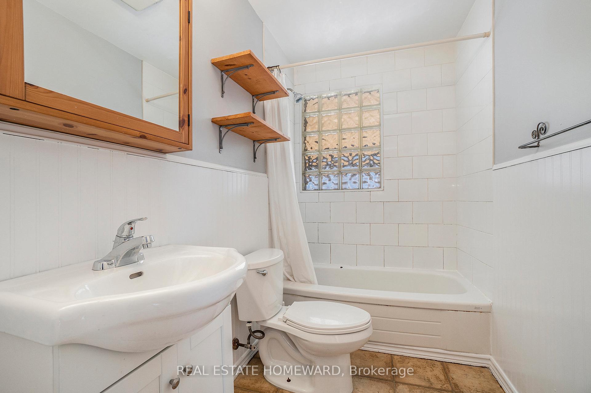 Photo 11 of 482 Donald Street, Ottawa, Overbrook/Castle Heights — HOMEH