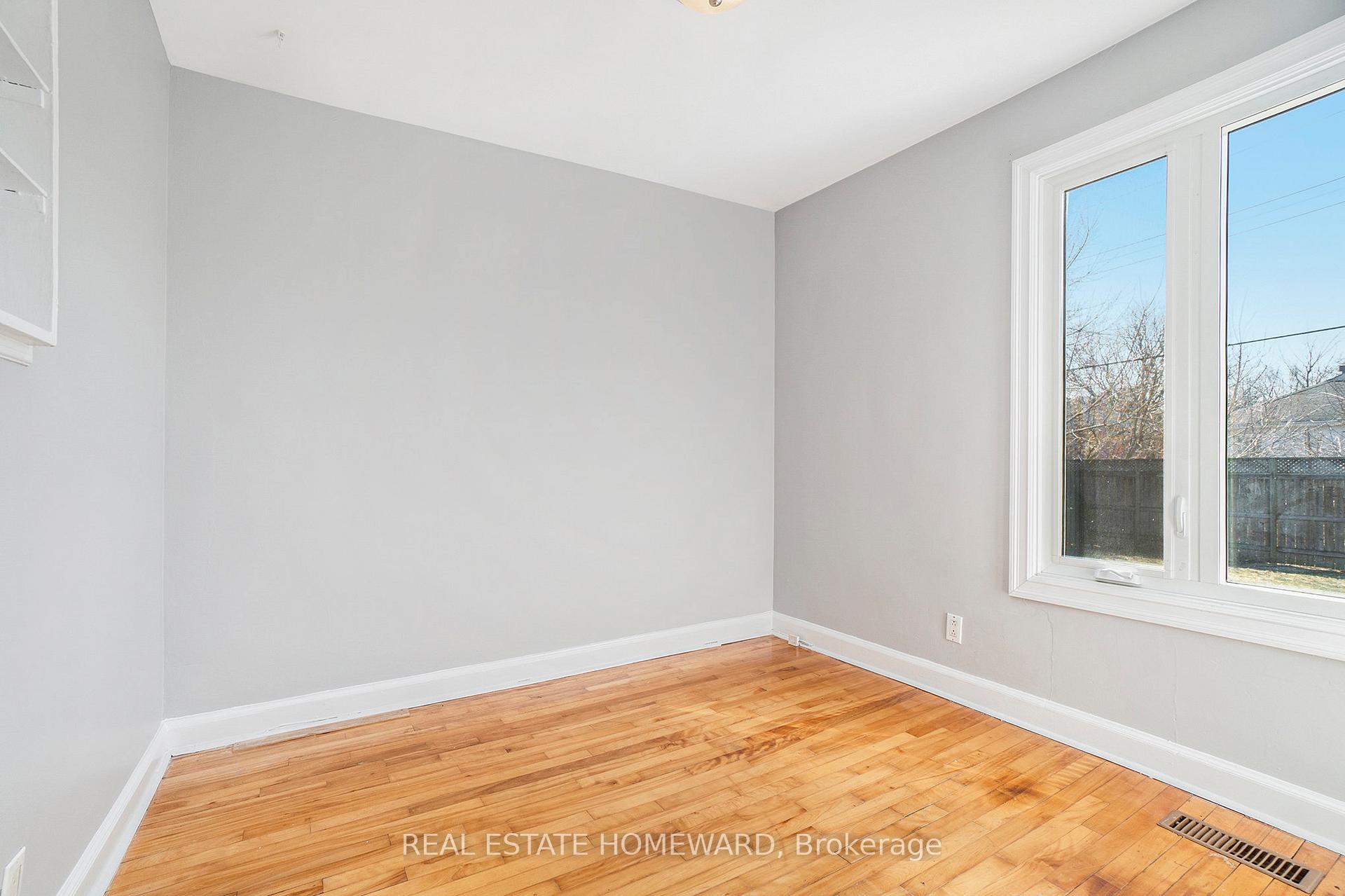 Photo 13 of 482 Donald Street, Ottawa, Overbrook/Castle Heights — HOMEH