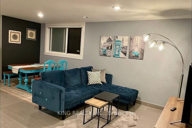 Photo 3 of 4729 Queen Street, Niagara Falls, Downtown — HOMEH