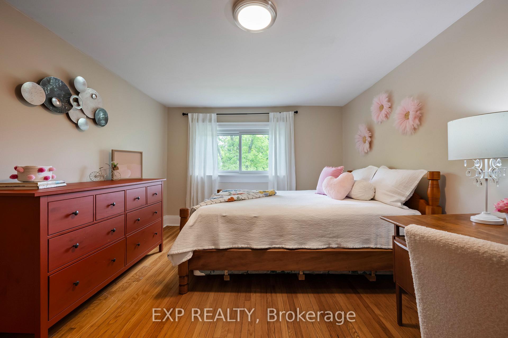 Photo 20 of 9 Third Avenue, Orangeville — HOMEH