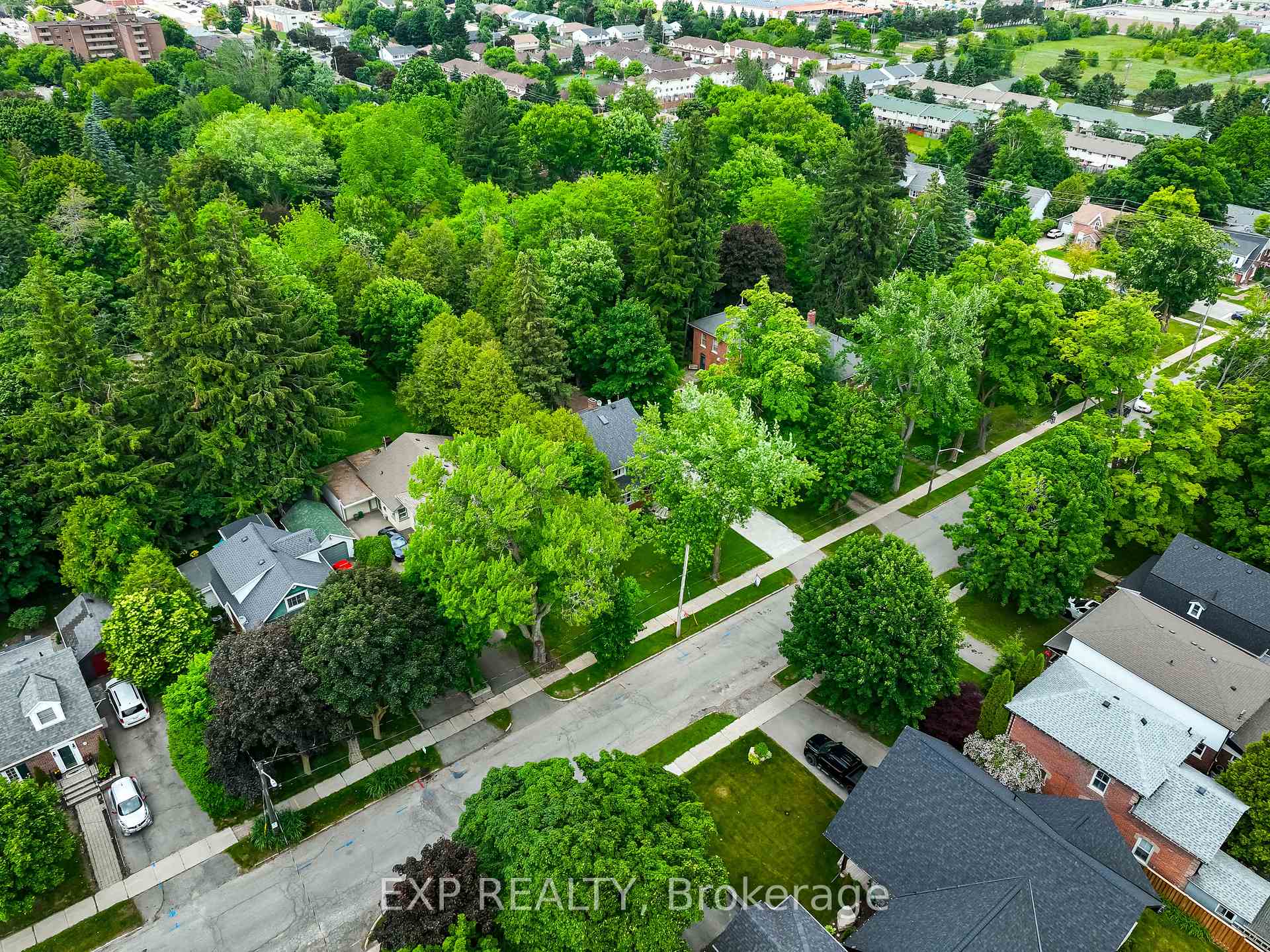 Photo 23 of 9 Third Avenue, Orangeville — HOMEH