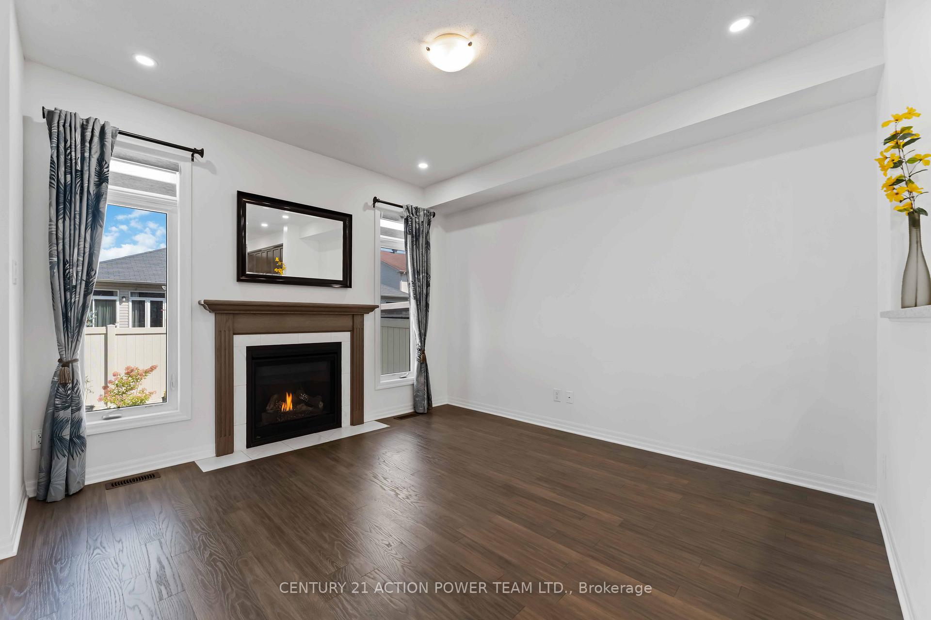 Photo 8 of 214 Gossamer Street, Ottawa, Mer Bleue/Bradley Estates/Anderson Park — HOMEH