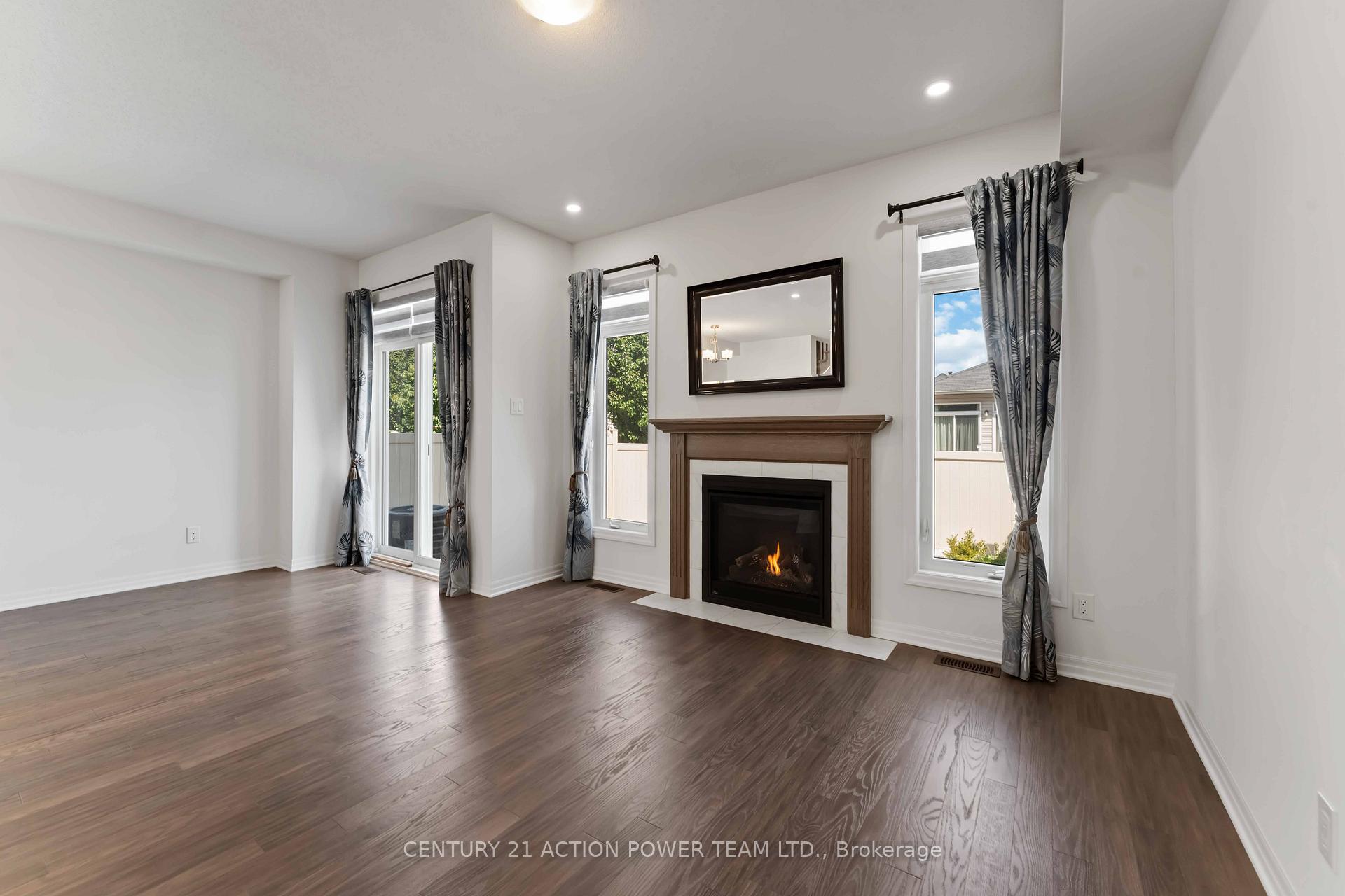 Photo 11 of 214 Gossamer Street, Ottawa, Mer Bleue/Bradley Estates/Anderson Park — HOMEH