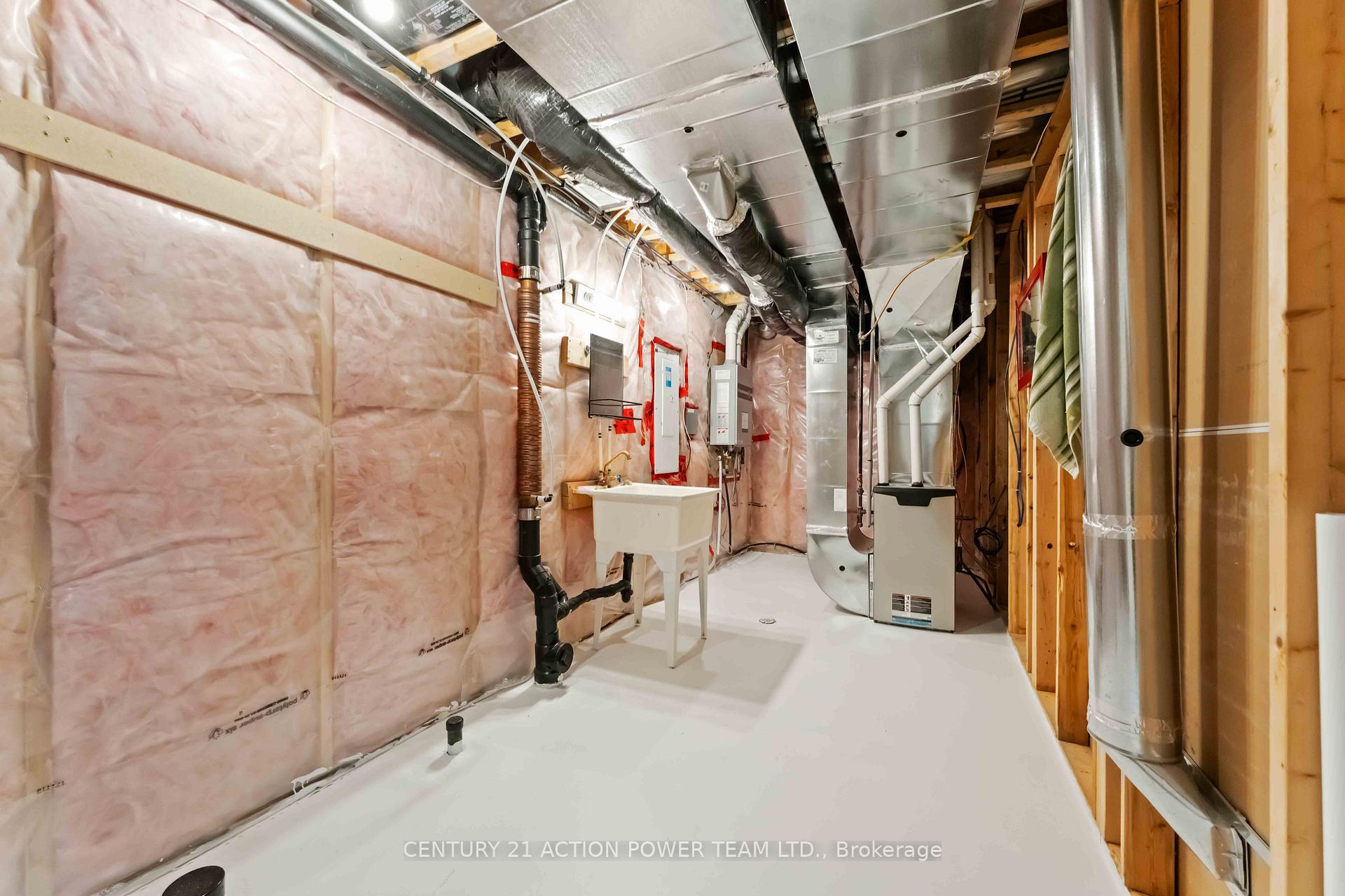 Photo 24 of 214 Gossamer Street, Ottawa, Mer Bleue/Bradley Estates/Anderson Park — HOMEH