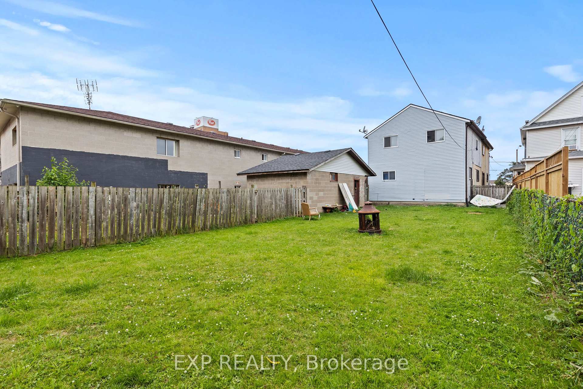 Photo 8 of 5554 Lewis Avenue, Niagara Falls, Clifton Hill — HOMEH