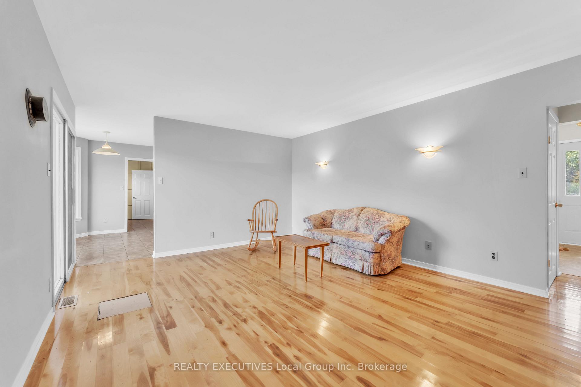 Photo 6 of 400 Bomarc Road, North Bay, College Heights — HOMEH