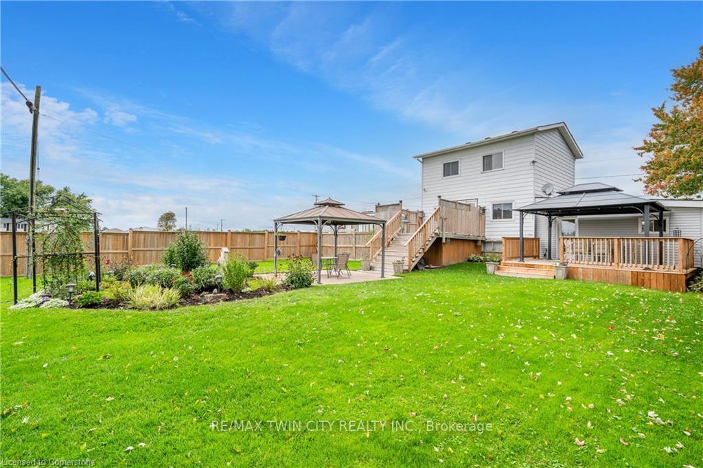 Photo 16 of 2241 Line 34, Perth East, Shakespeare — HOMEH