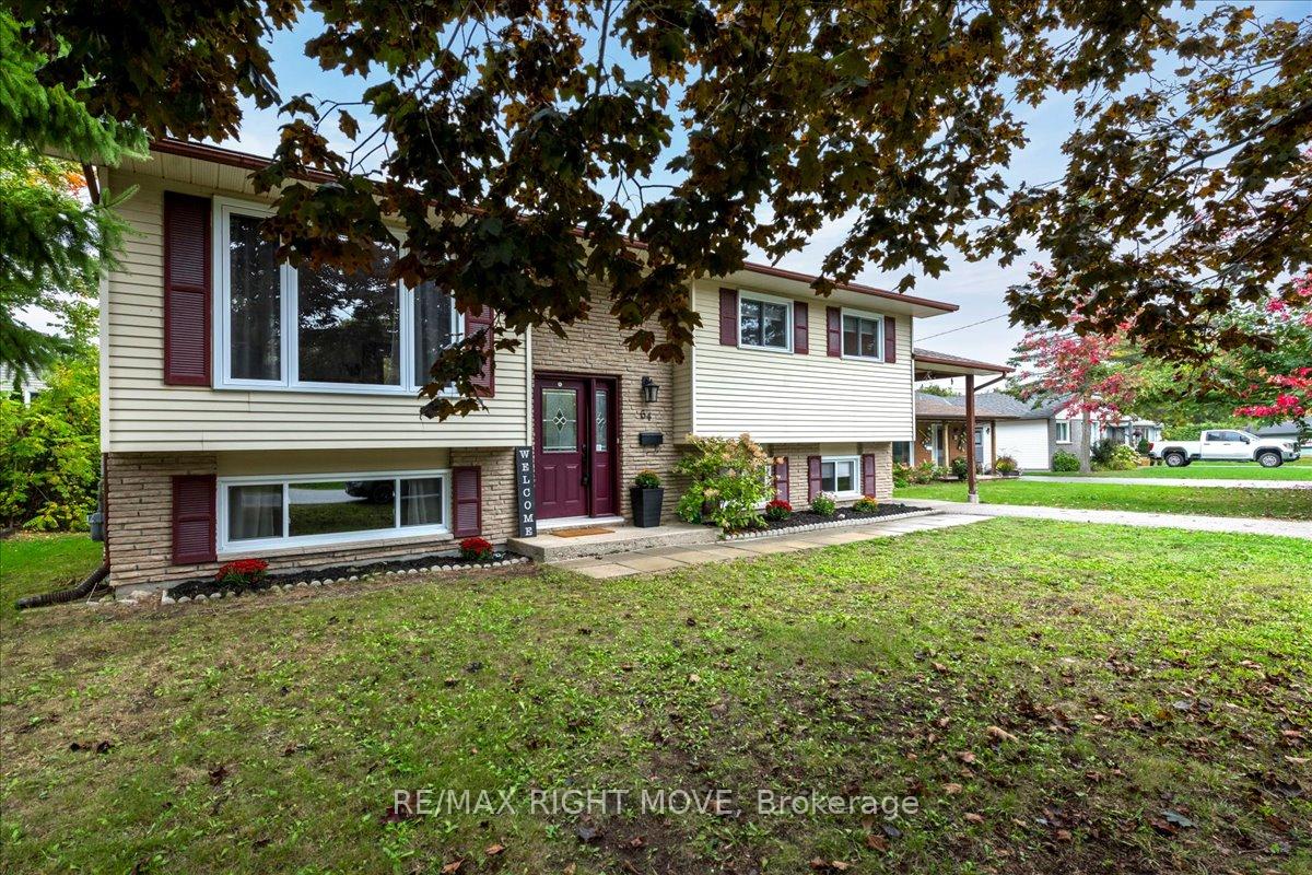 Photo 2 of 64 Second Street, Orillia — HOMEH