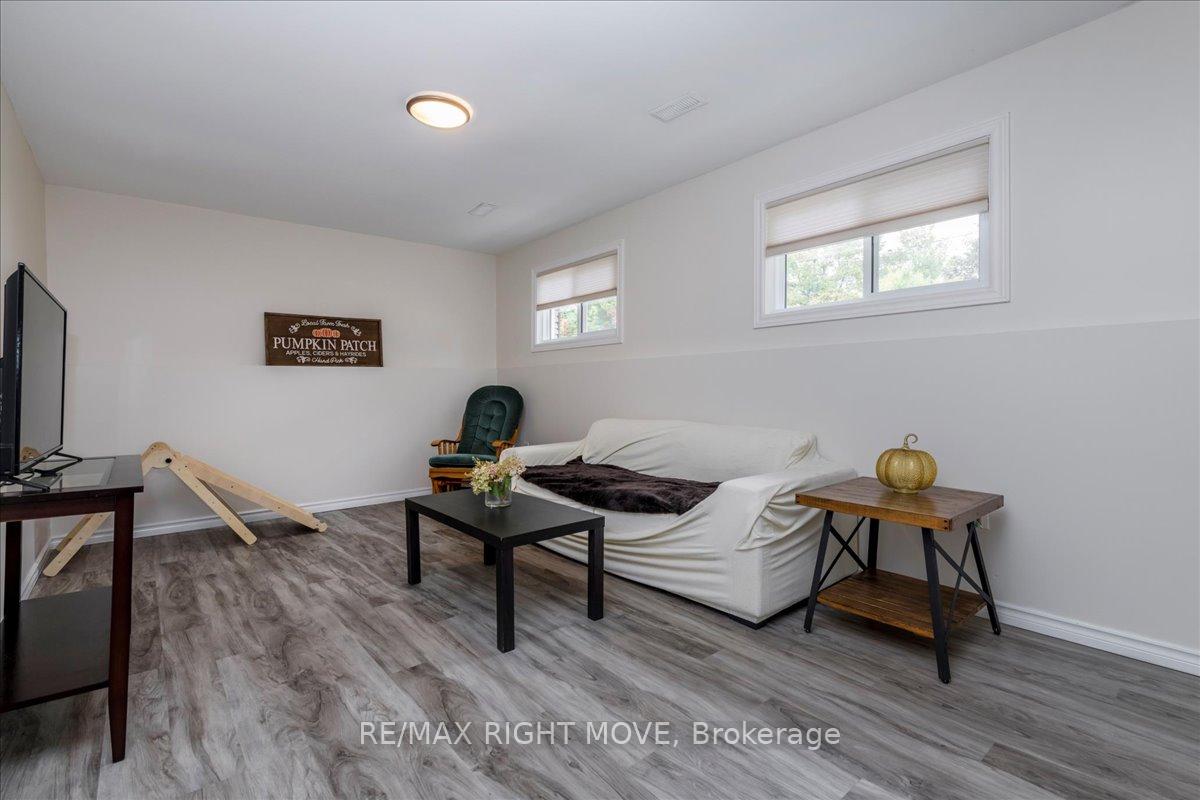 Photo 18 of 64 Second Street, Orillia — HOMEH