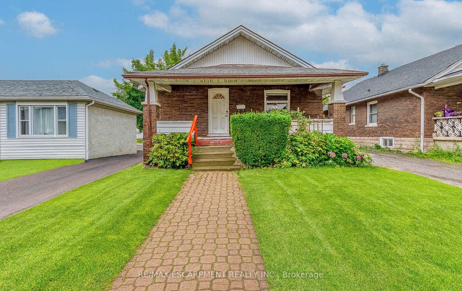 Photo 1 of 5188 Maple Street, Niagara Falls, Cherrywood — HOMEH