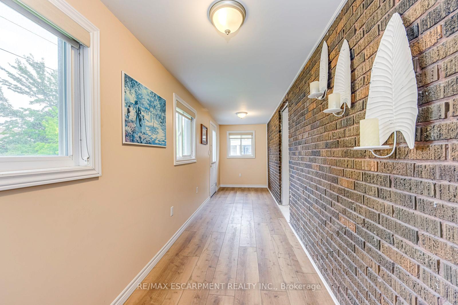 Photo 16 of 5188 Maple Street, Niagara Falls, Cherrywood — HOMEH