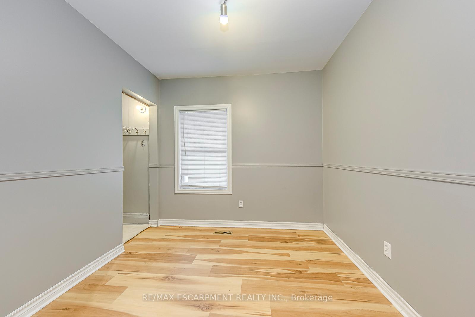 Photo 19 of 5188 Maple Street, Niagara Falls, Cherrywood — HOMEH