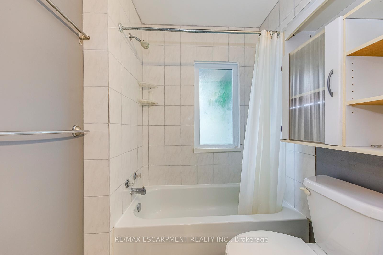 Photo 24 of 5188 Maple Street, Niagara Falls, Cherrywood — HOMEH