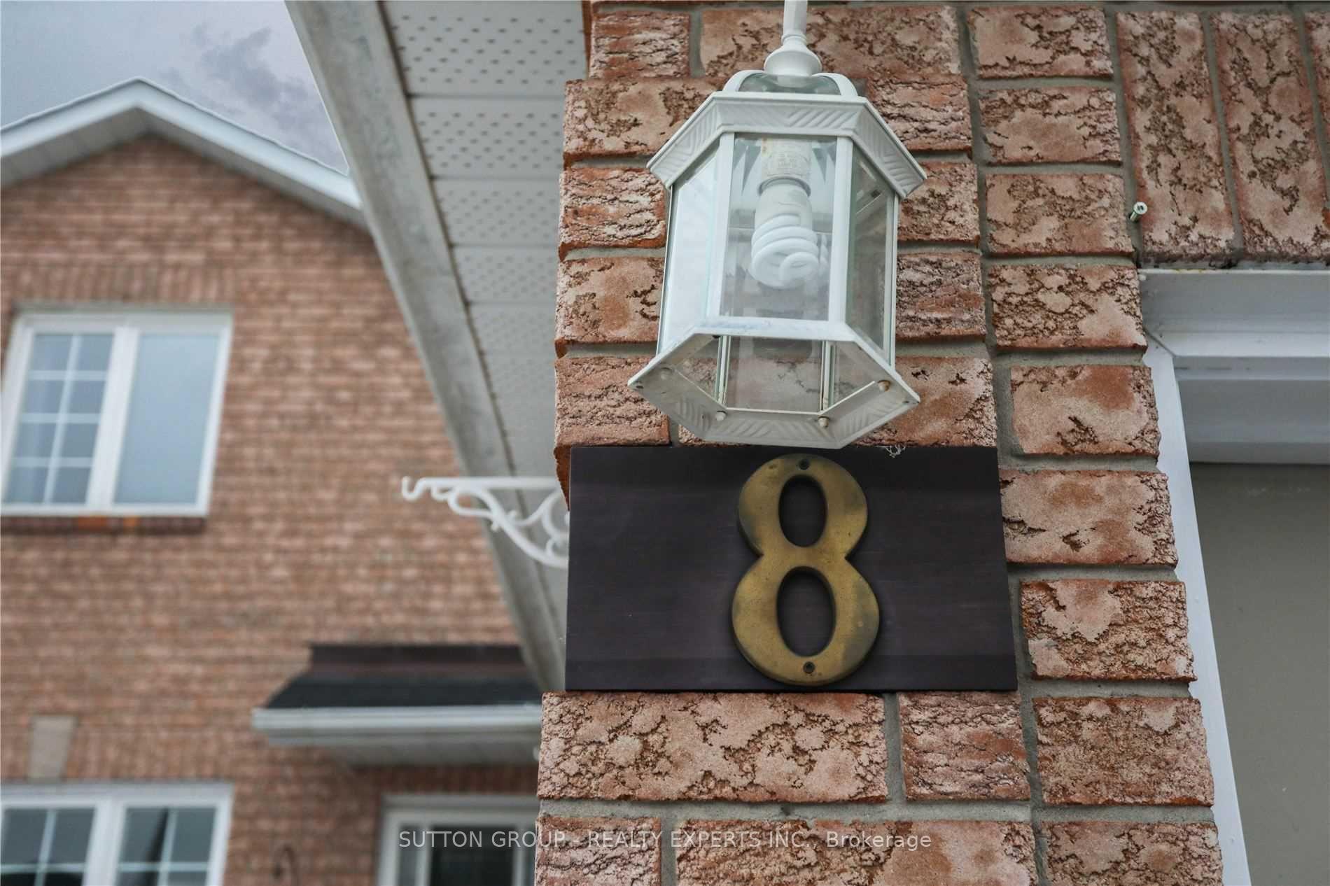 Photo 2 of 8 Eastview Crescent, Orangeville — HOMEH