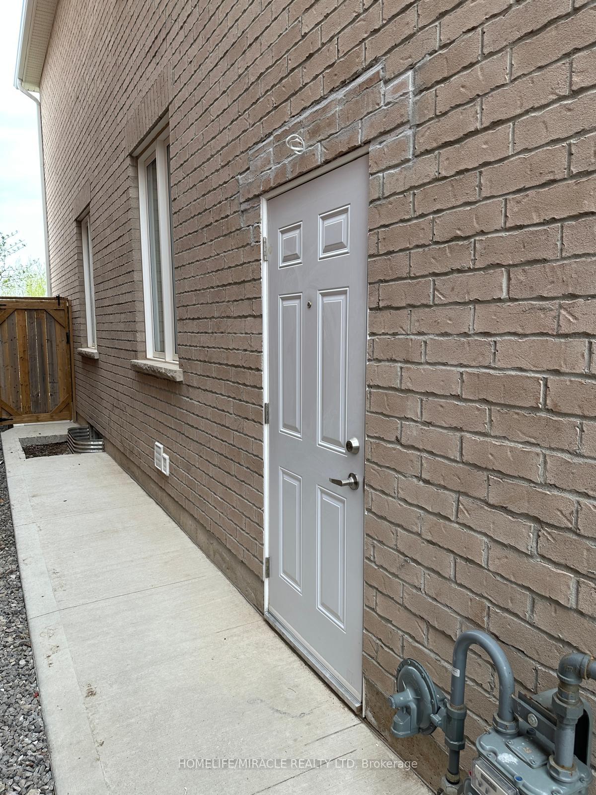 Photo 3 of 1586 clitherow Street, Milton, Ford — HOMEH