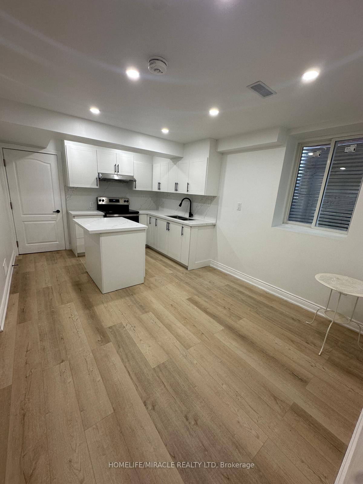 Photo 5 of 1586 clitherow Street, Milton, Ford — HOMEH