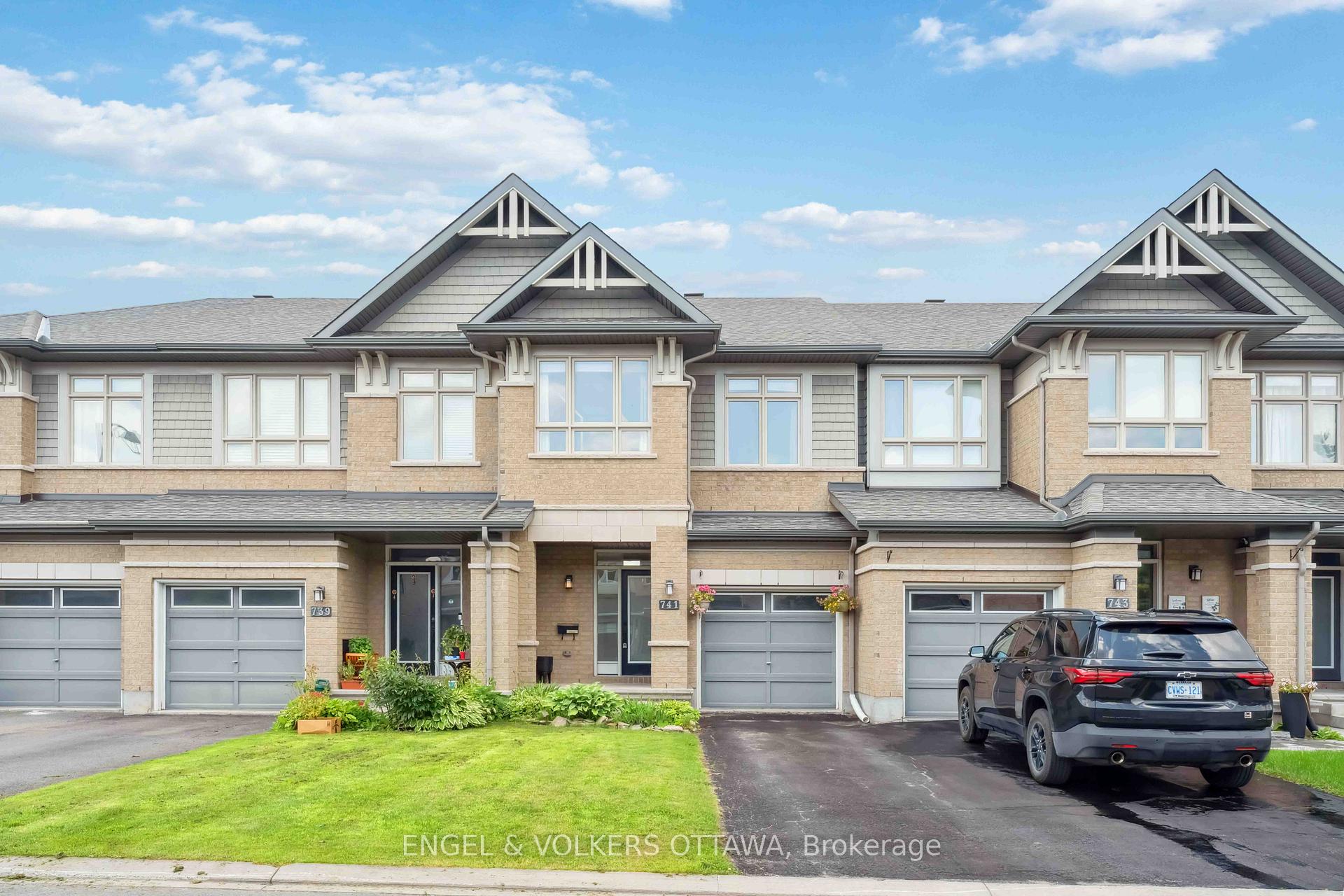 Front of 741 Morningstar Way