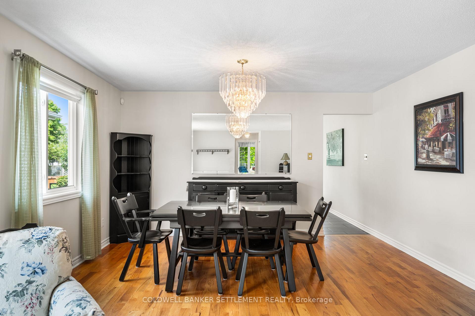 Photo 15 of 80 Decaria Boulevard, Perth — HOMEH
