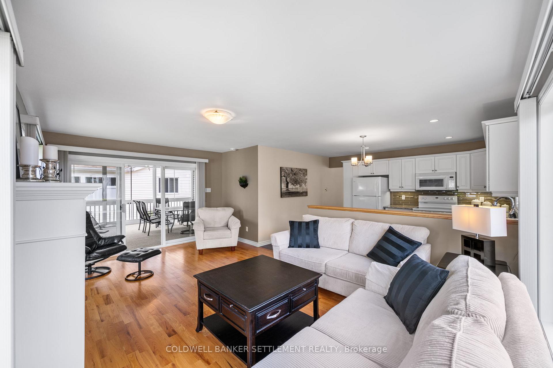 Photo 24 of 80 Decaria Boulevard, Perth — HOMEH