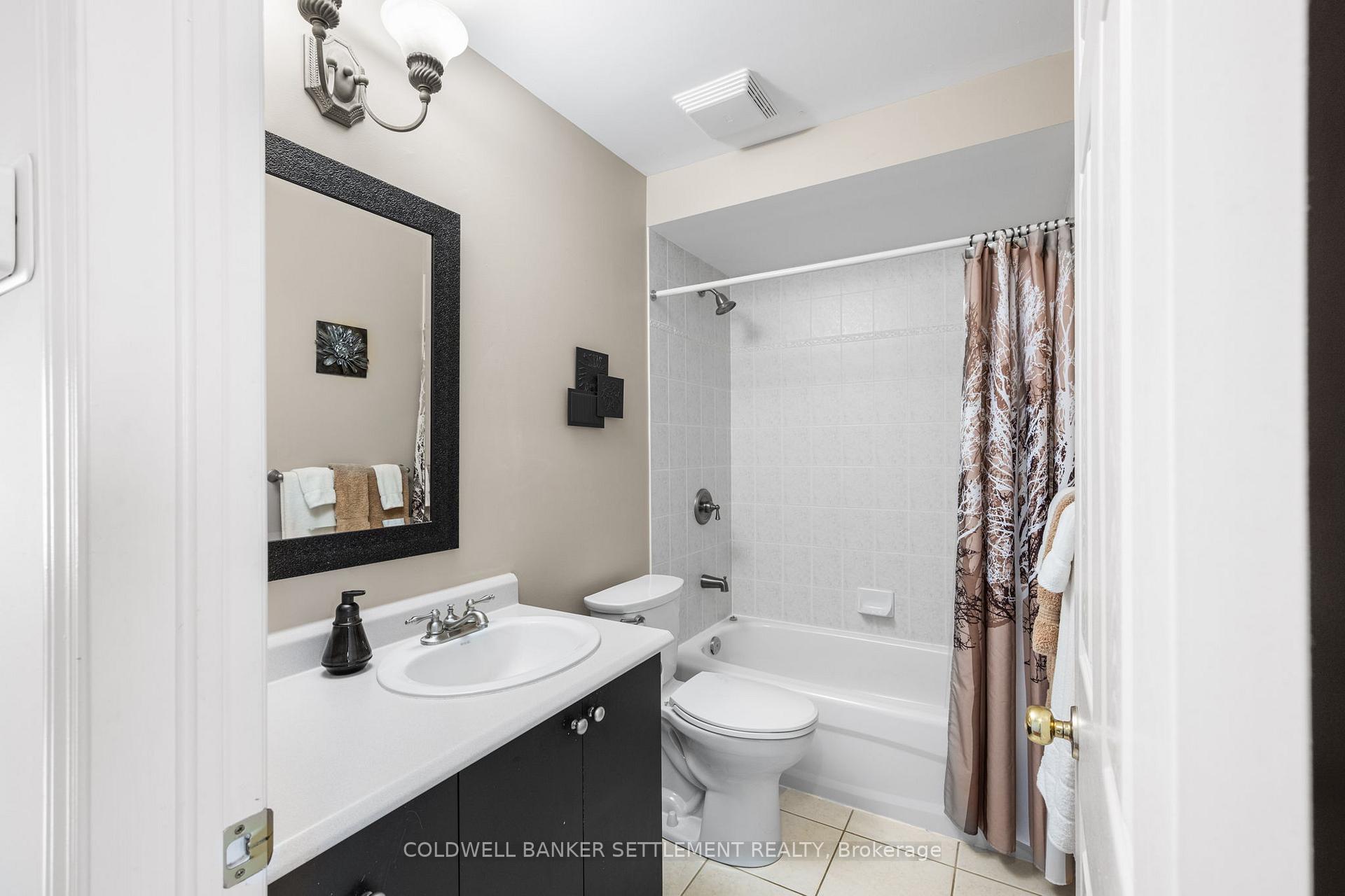 Photo 29 of 80 Decaria Boulevard, Perth — HOMEH